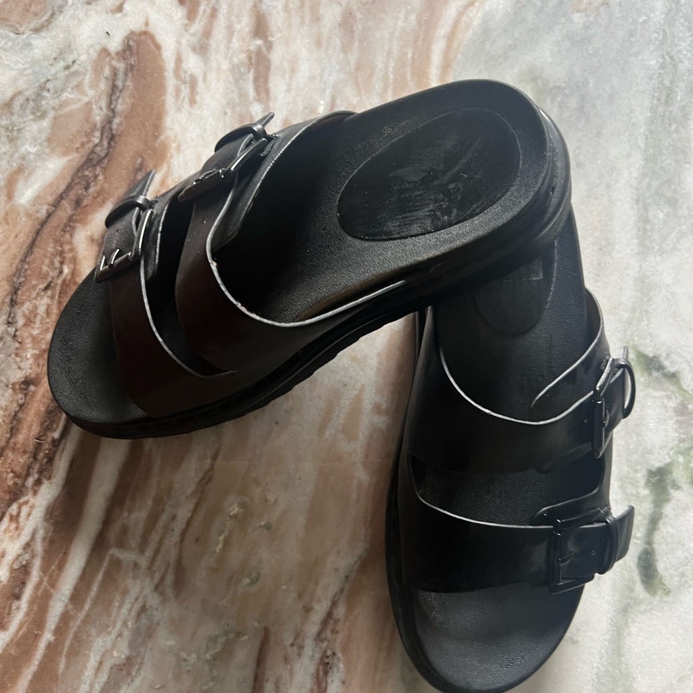 Black platform sandals